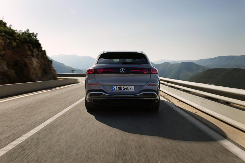 2026 Mercedes-Benz GLC Front View