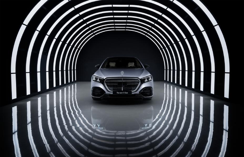 2026 Mercedes-Benz S-Class exterior styling