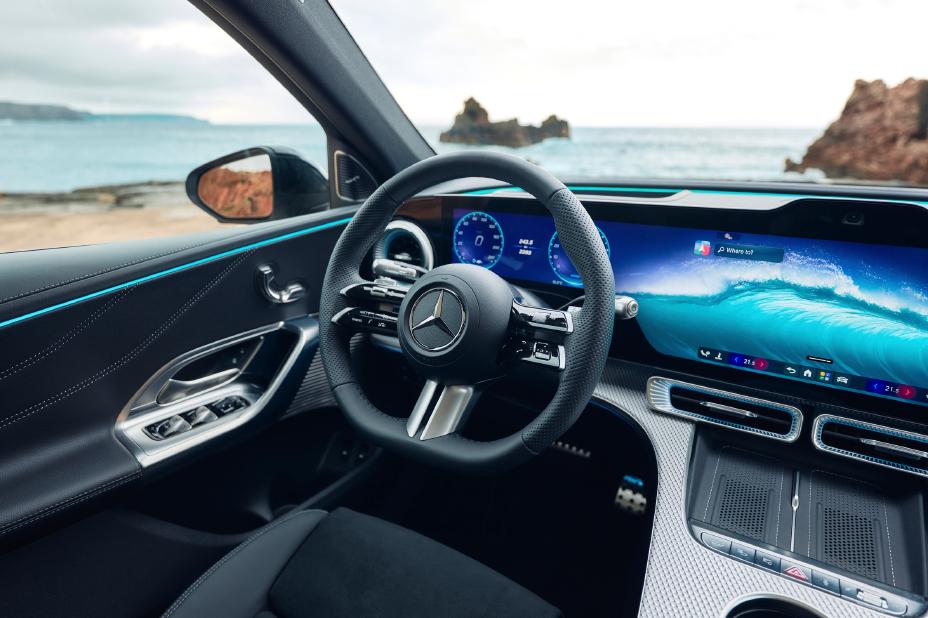 2026 Mercedes-Benz GLC 300 driver seat and steering column adjustments
