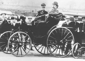 first-female-automotive-pioneer-bertha-benz-inducted-into-hall-of-fame-7
