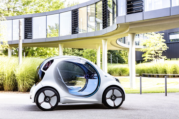 autonomous-concept-car-smart-vision-eq-fortwo