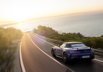 mercedes-amg-gt-r-roadster-2019
