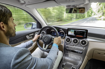 mercedes-benz-glc-f-cell